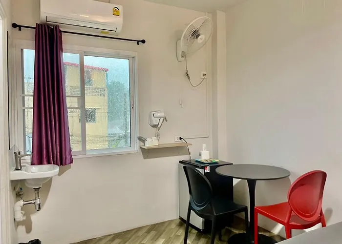 Hostel The Alex